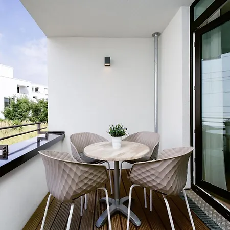 Balkonwohnung Mit Blick Ins Gruene